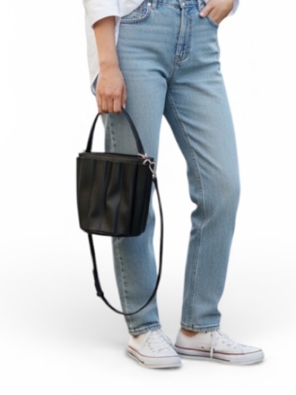 NWT E/N Expressions NYC Luxury Vegan Handbag Drawstring Bucket Bag Black